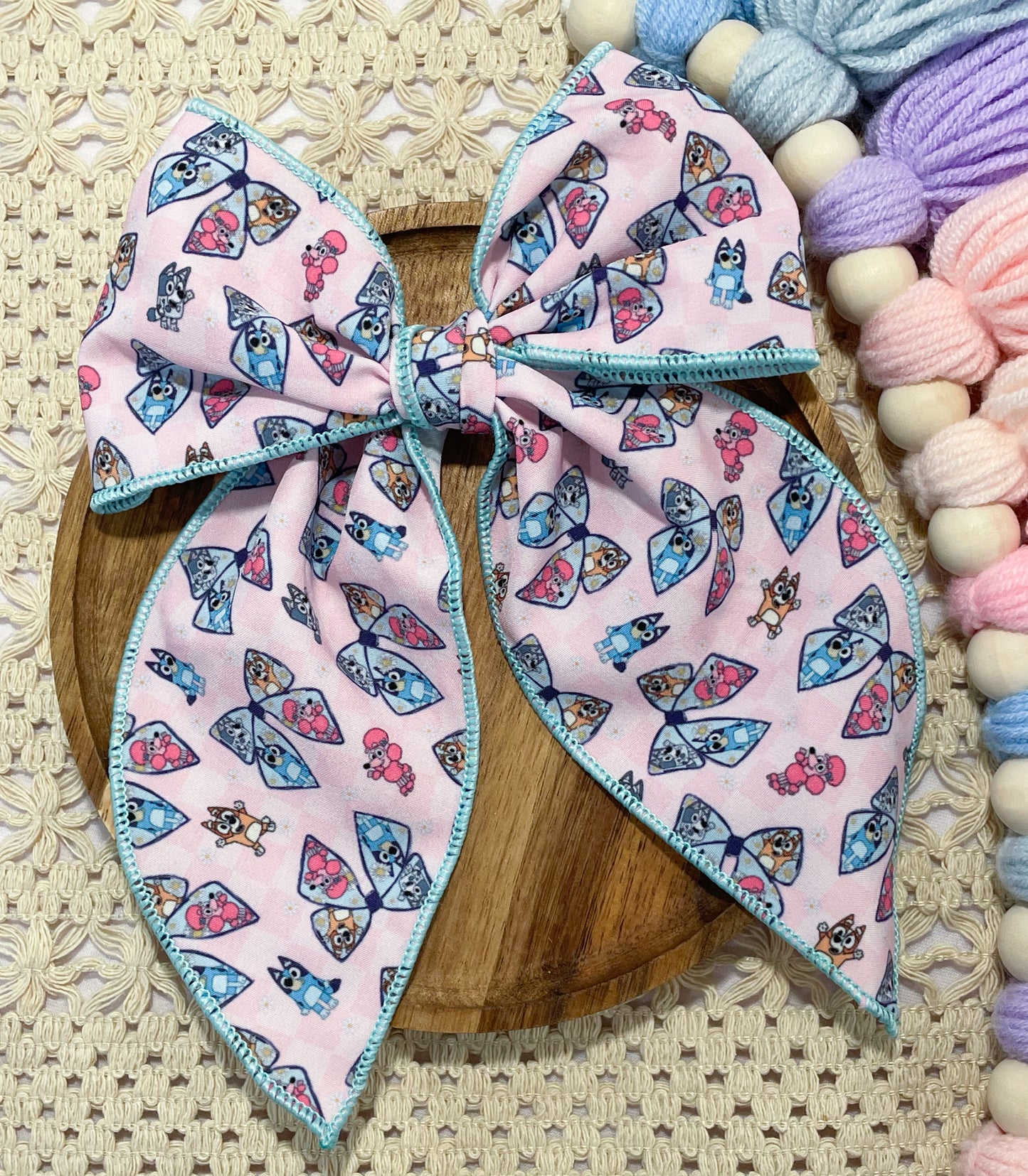 Heeler Bows 5.5in Serged