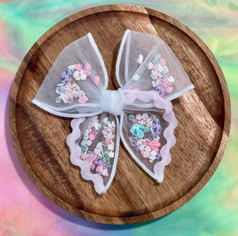 Pastel Seashell Fancy Shaker Bow