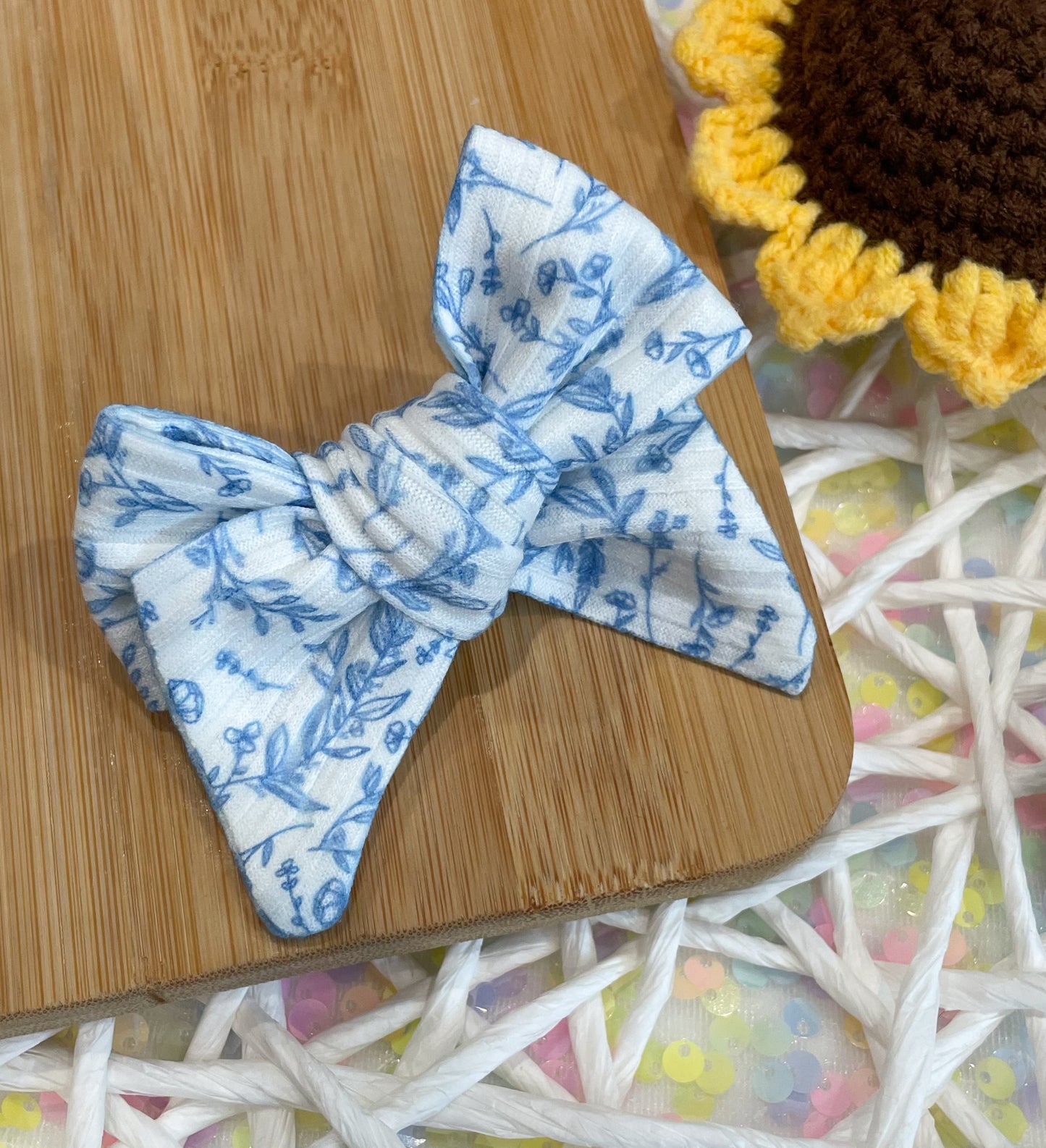Dainty Blue Flowers Ribbed Chunky Tied