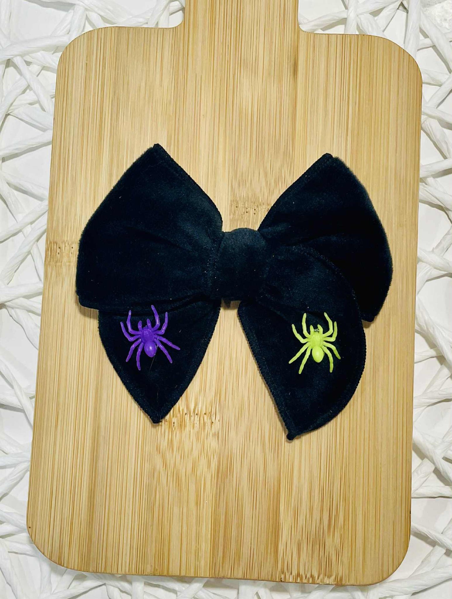 Spiders Velvet 4.5in Serged
