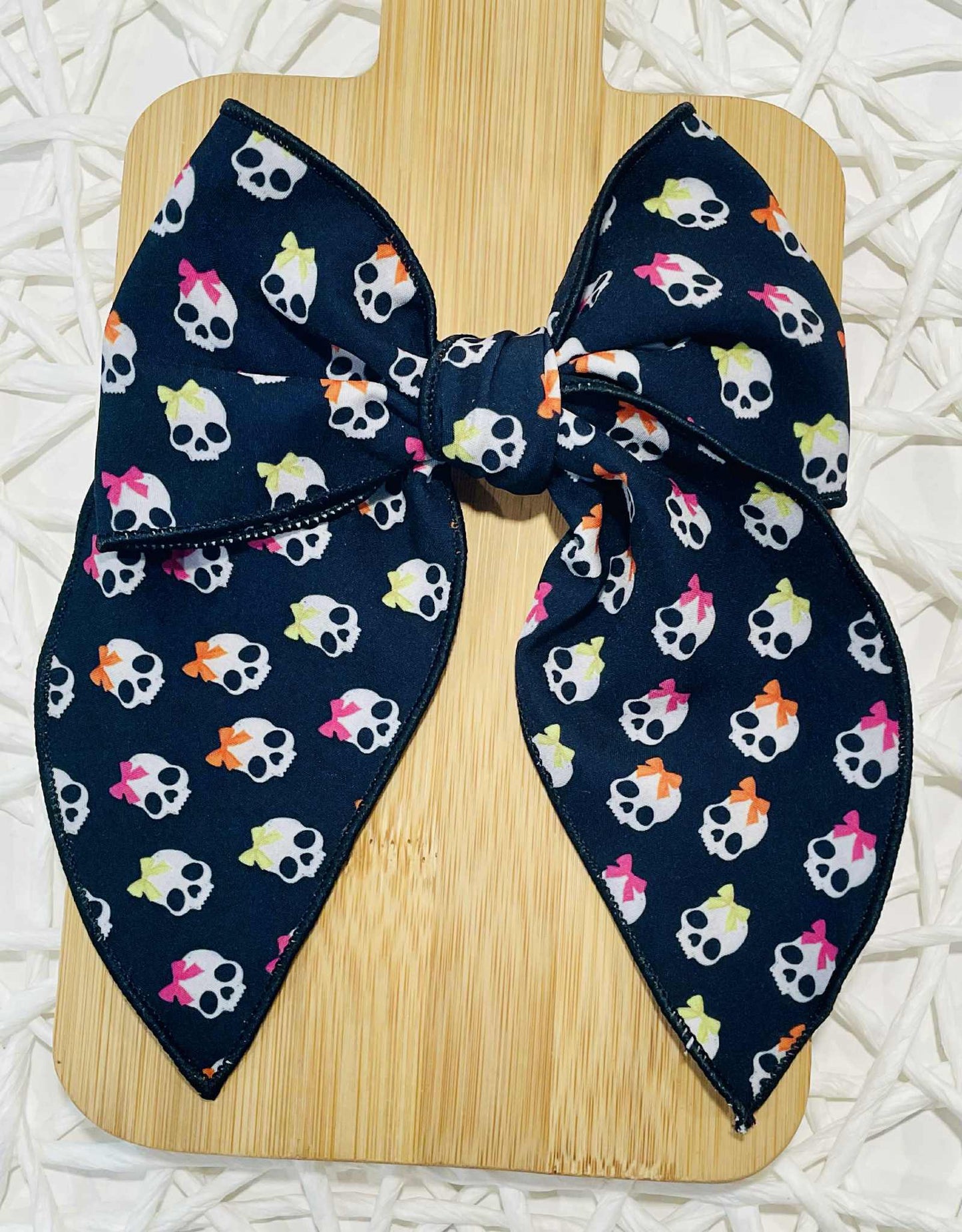 Skulls & Bows 5.5 Serged