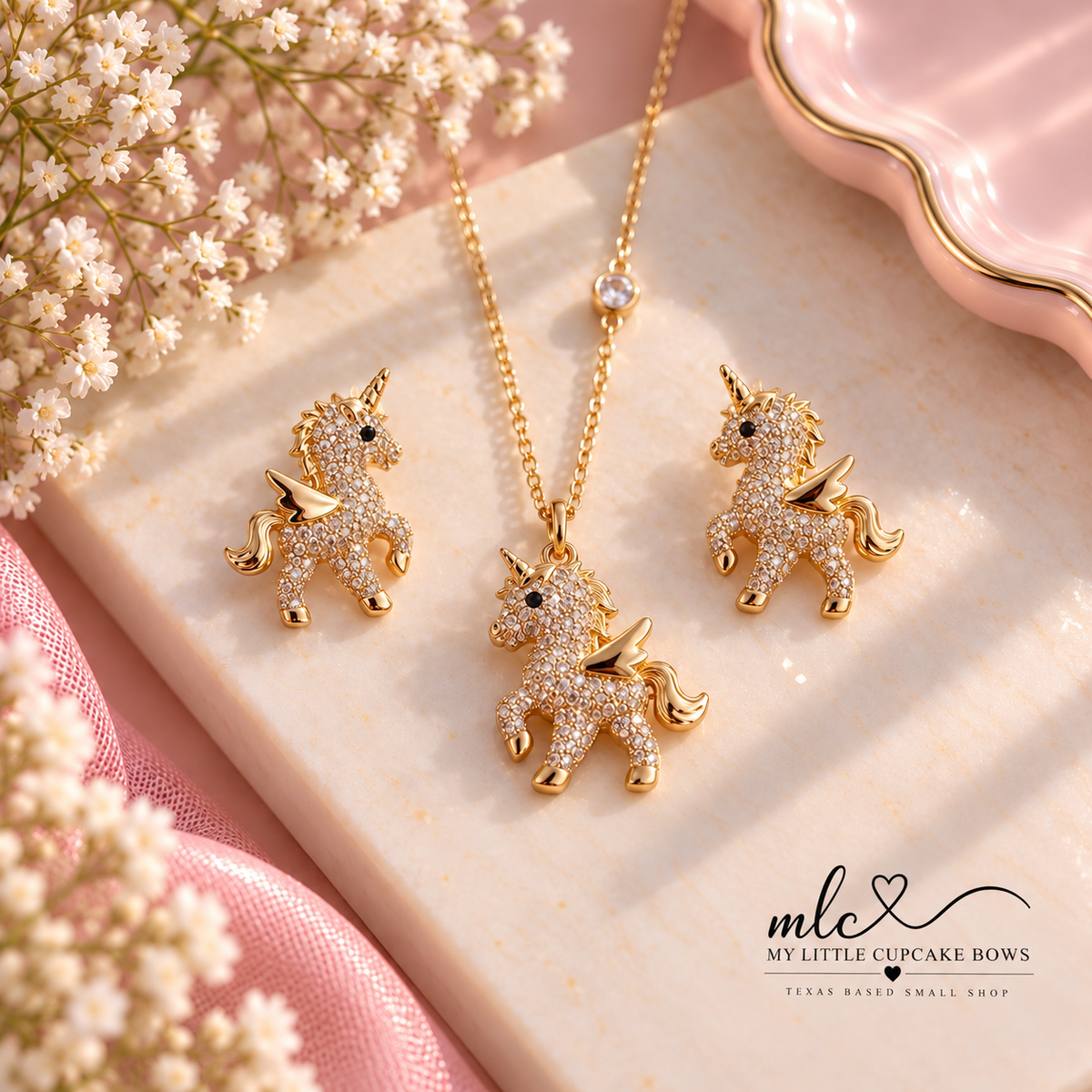 Sparkling Pegasus Necklace