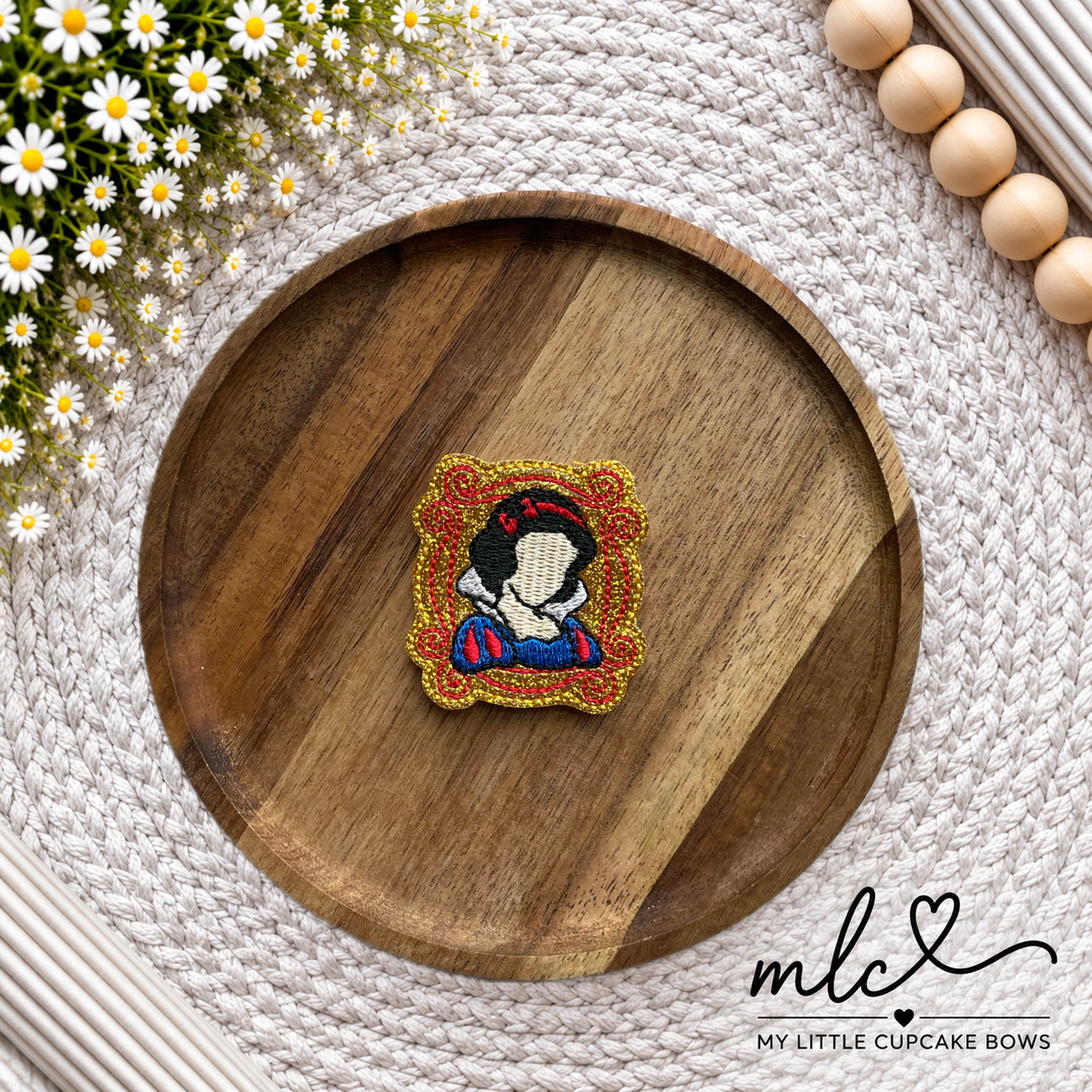 Snow White Frame Feltie