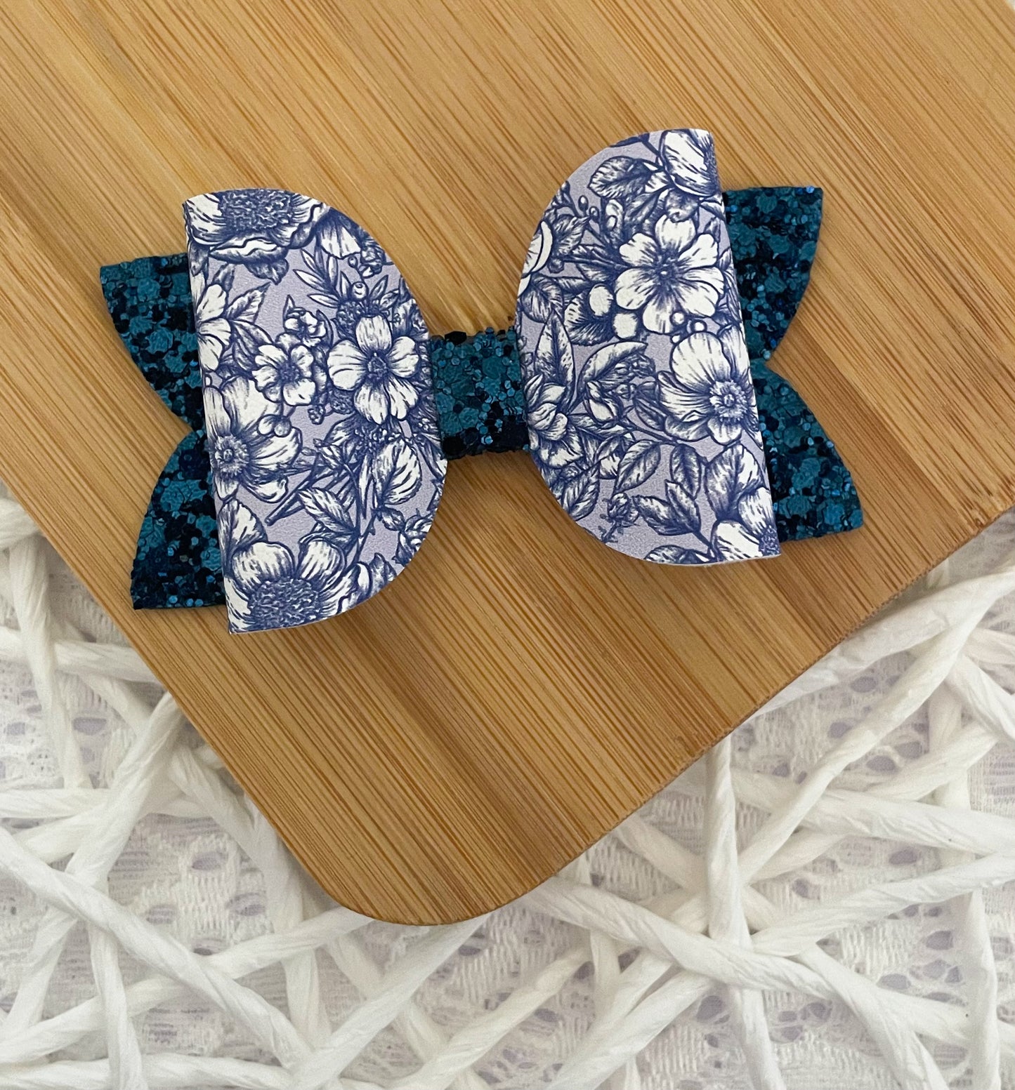 Navy Floral Sketches 3.5in Beauty