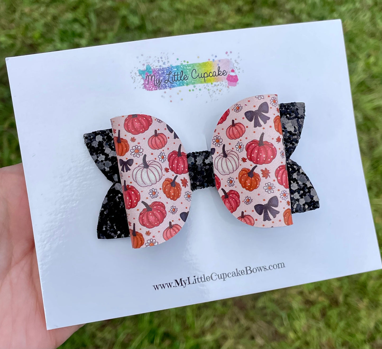 Pumpkins & Black Bows 3.5in Beauty