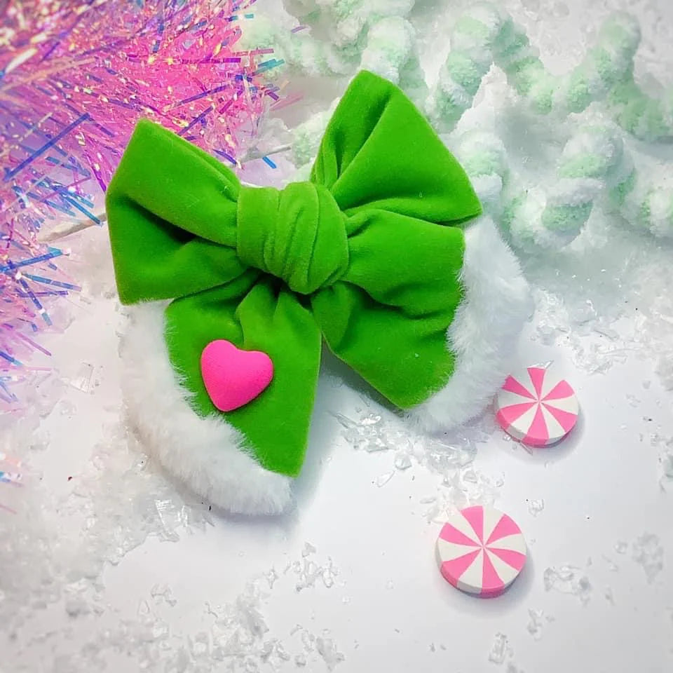 3.5in Green Guy Velvet/Fur w Pink Heart Tied