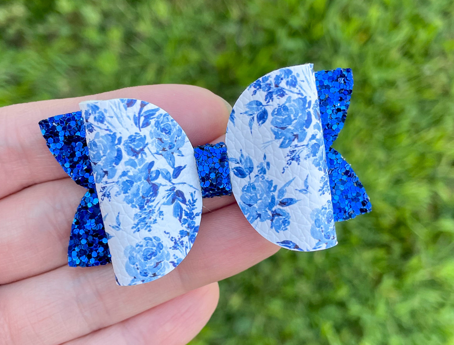 Blue Floral 2.5in Beauty