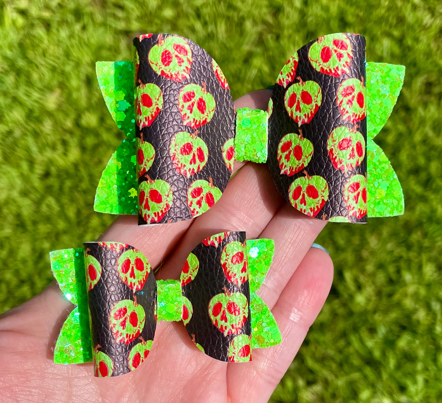 Poison Apple Beauty Bow