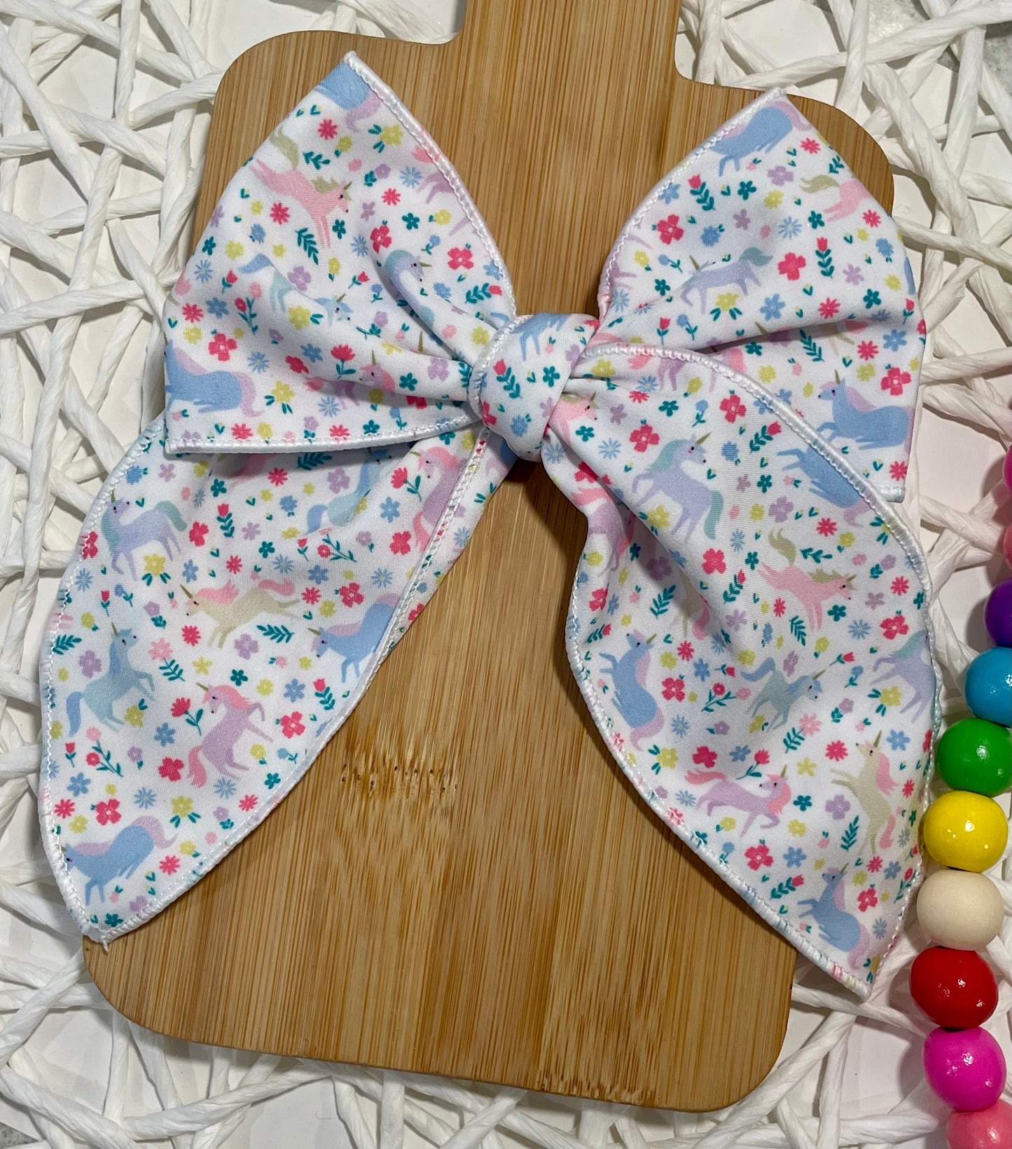 Unicorn Floral 5.5in Serged
