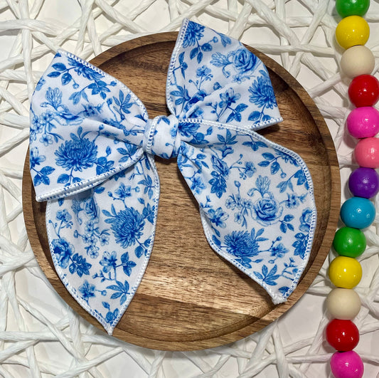 Vintage Blue Floral 4.5in Serged