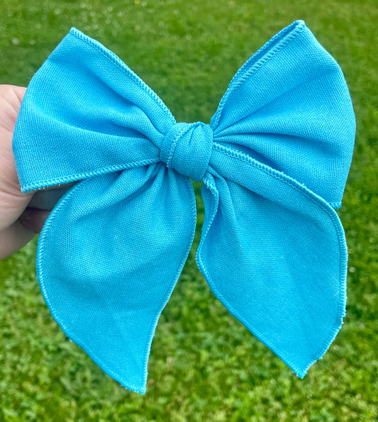 Carolina Blue Linen 5-6in Serged Hand Tied Bow