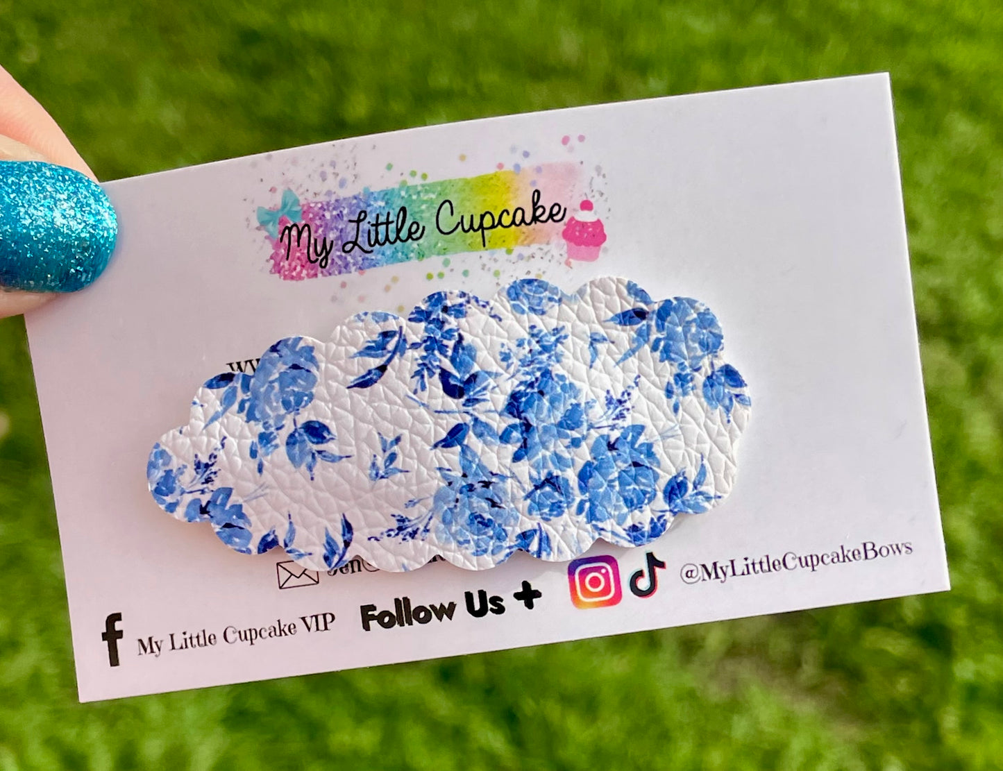 Blue Floral Snap Clip