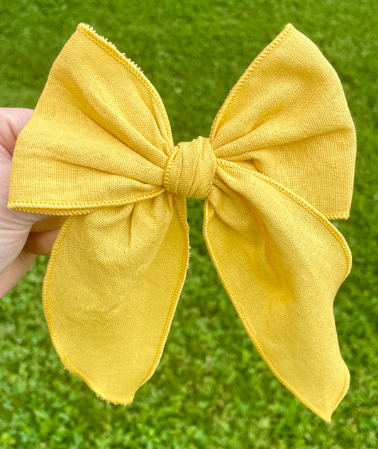 Sunshine Linen 5-6in Serged Hand Tied Bow