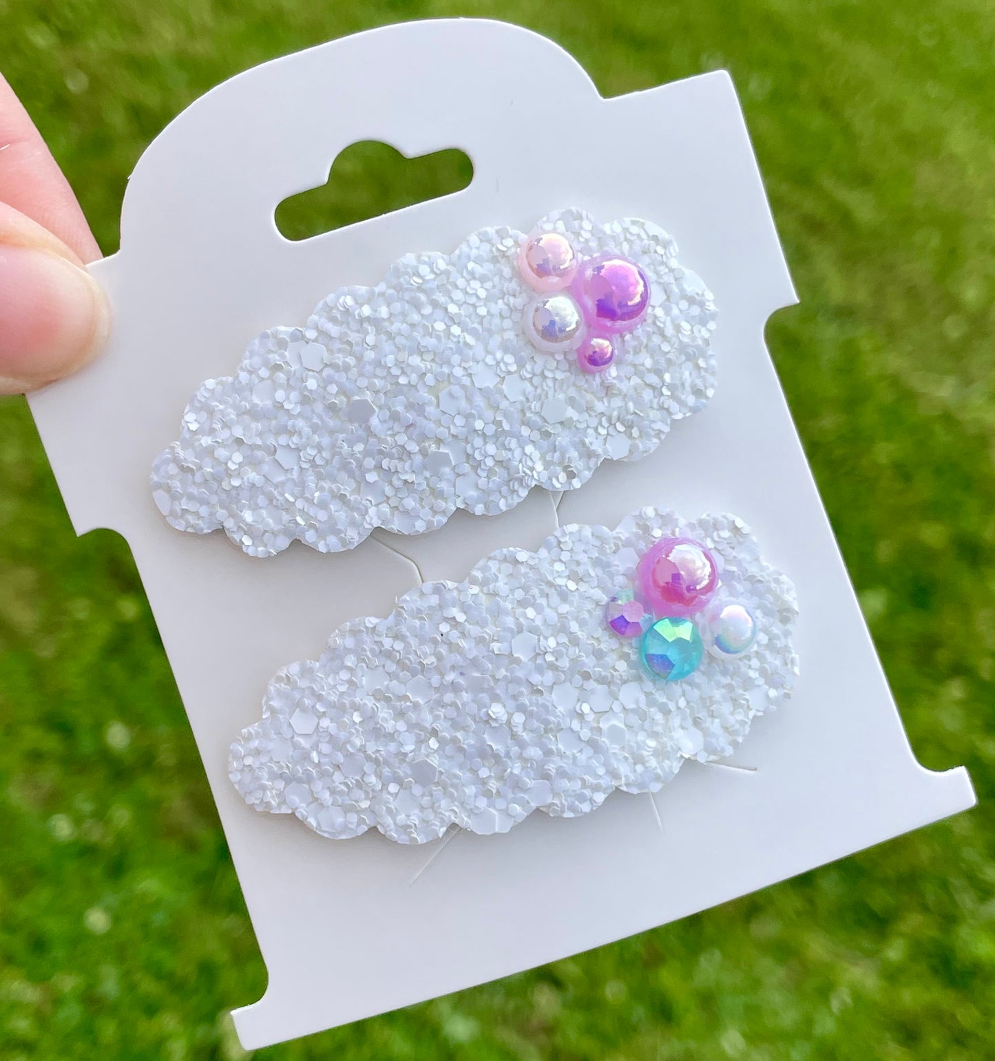 White Bubble Oval Snap Clip