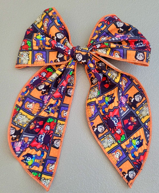 Heeler Halloween 5.5in Serged Hand Tied