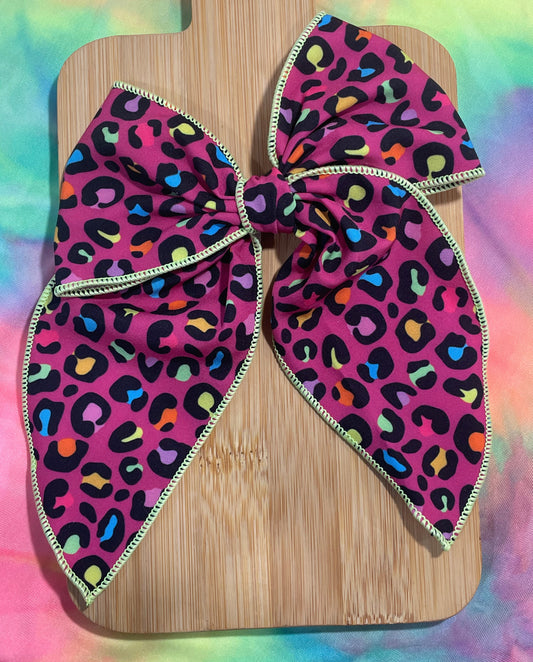 Neon Cheetah 5.5in Serged
