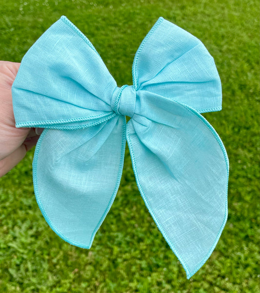 Aqua Linen 5-6in Serged Hand Tied Bow