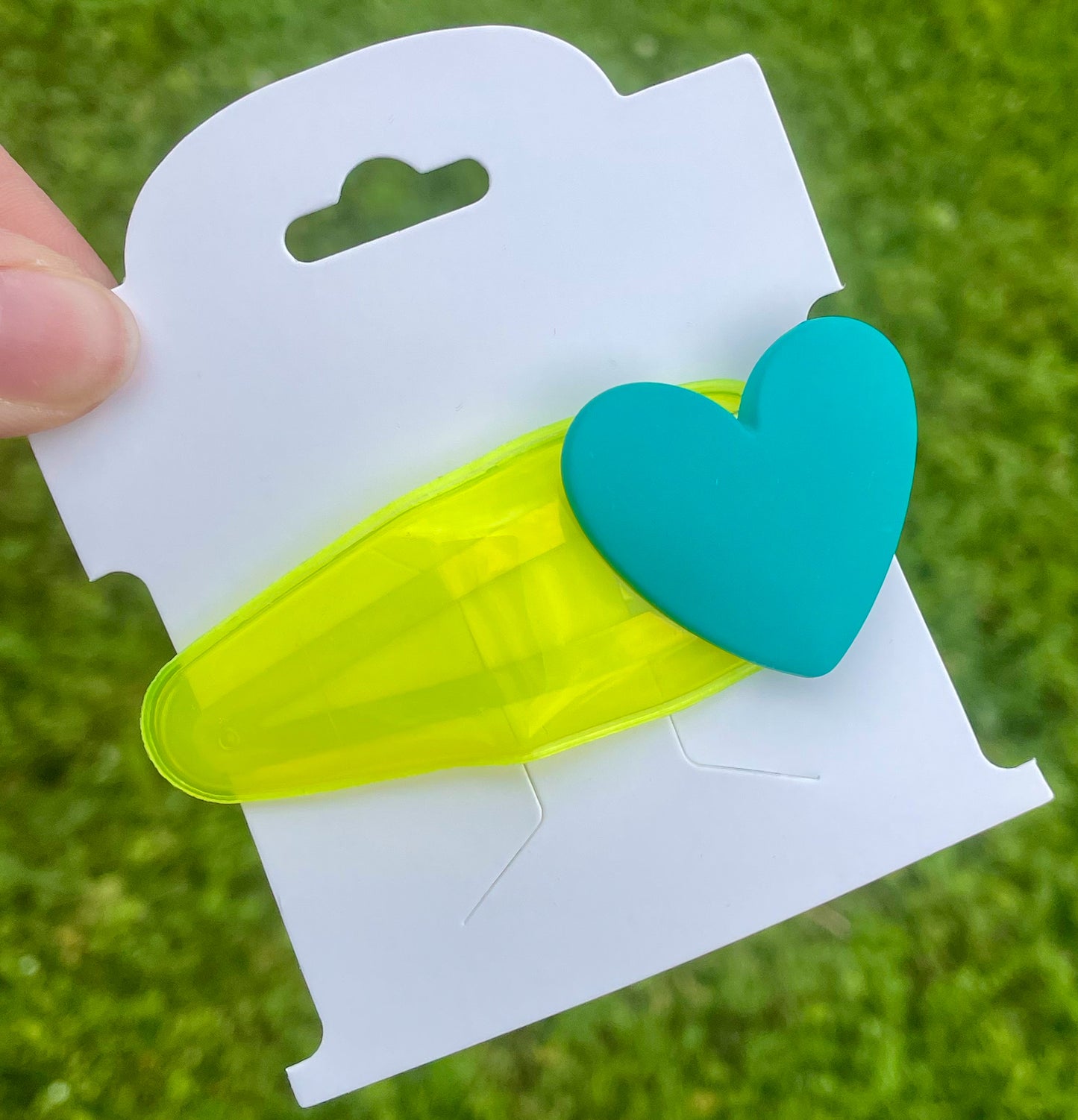 Neon Heart Jelly Snap Clips