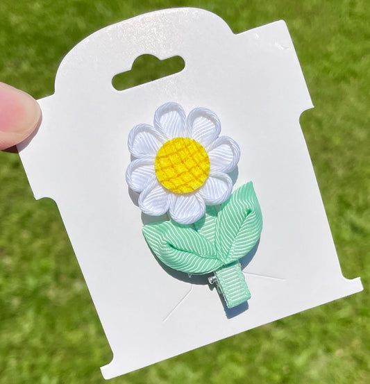 White Daisy Ribbon Sculpture Clip