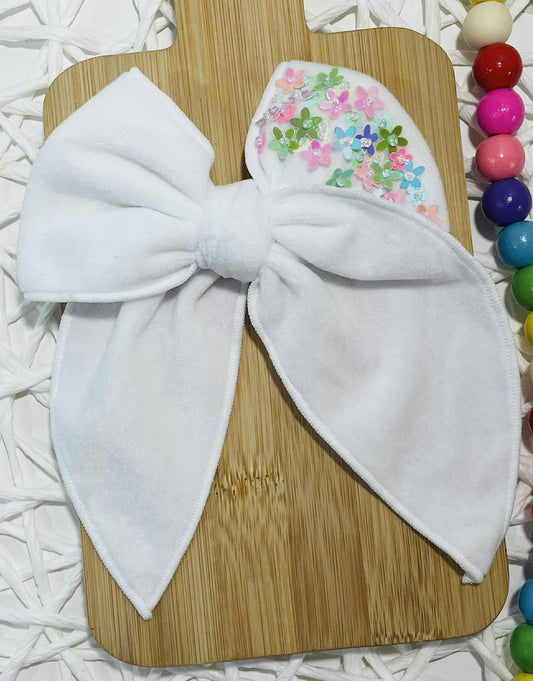 White Velvet w Pastel Flowers 5.5in Serged