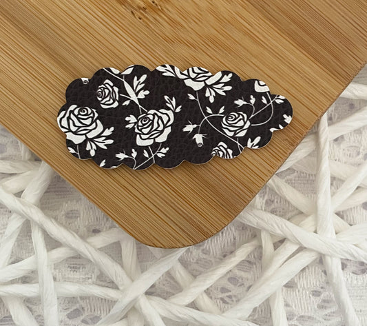 Black & White Roses Snap Clip
