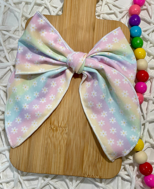 Pastel Daisy 5.5in Serged