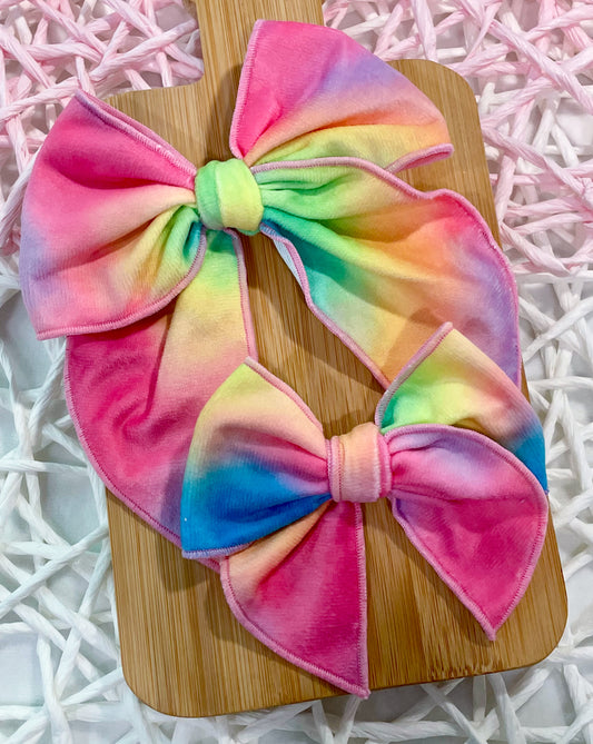 Tie Dye Light Pink Edge Velvet Serged