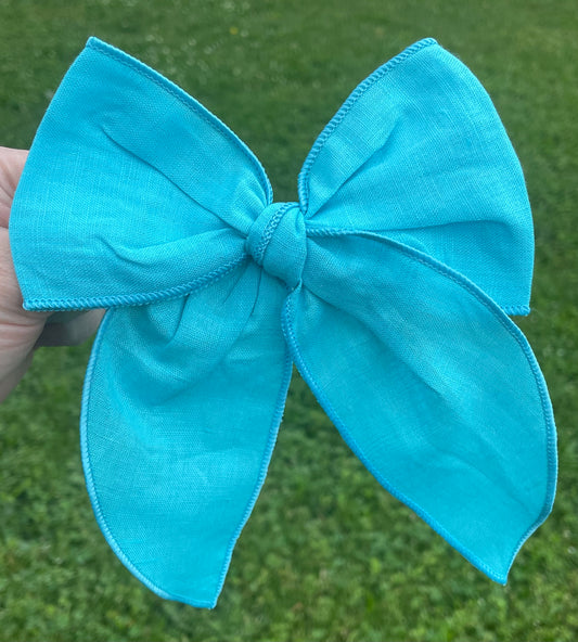 Sky Blue Linen 5-6in Serged Hand Tied Bow