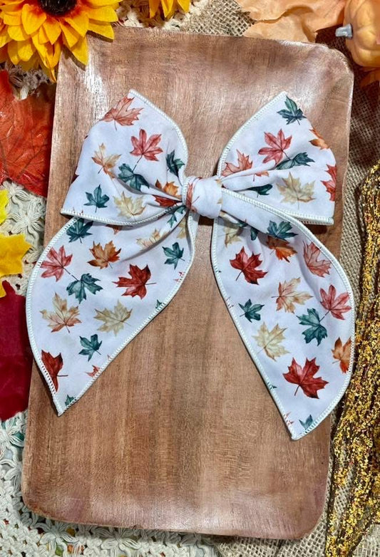 Autumn Leaves 5.5in Serged