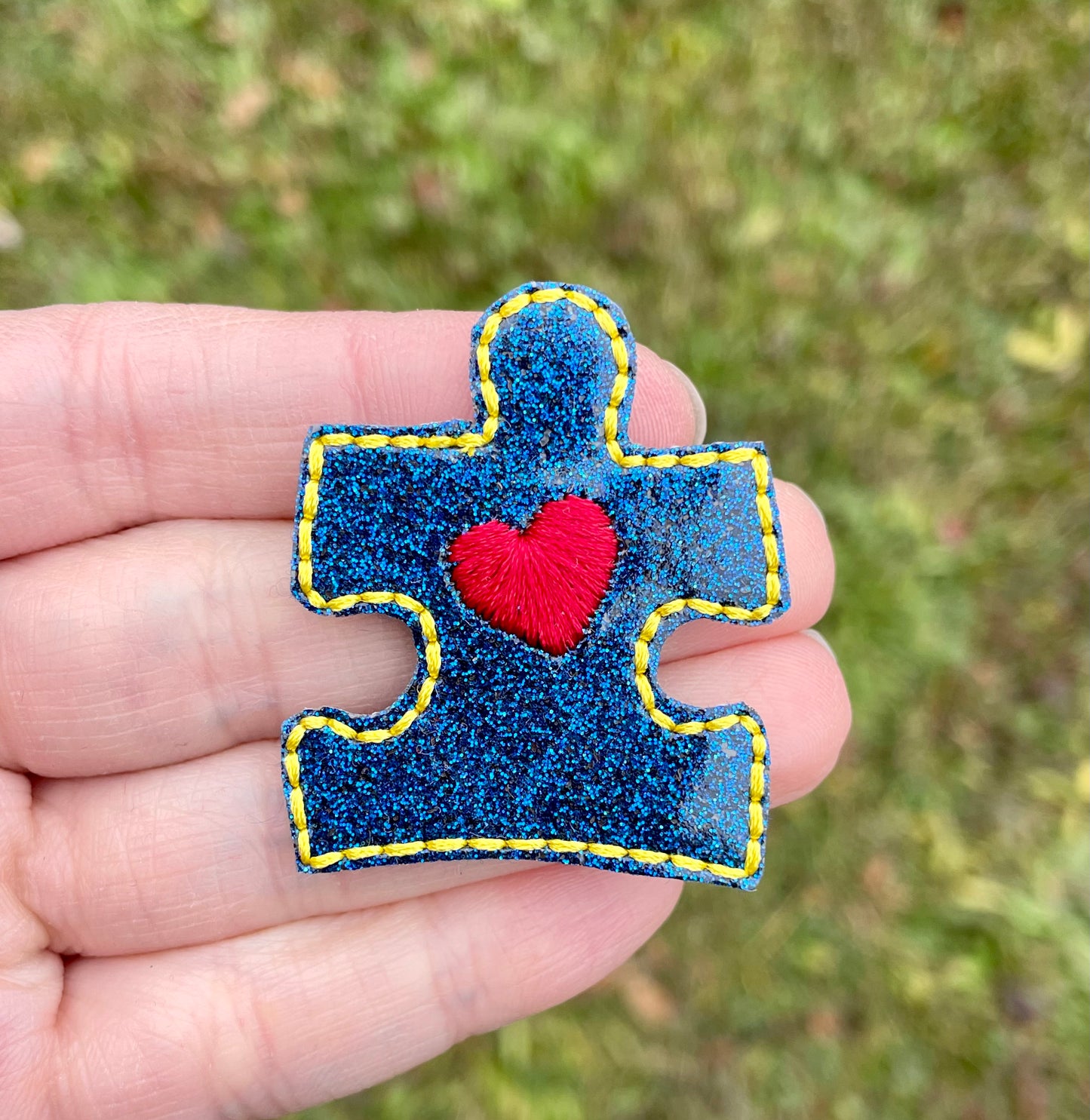 Puzzle Piece with Heart Feltie Clip