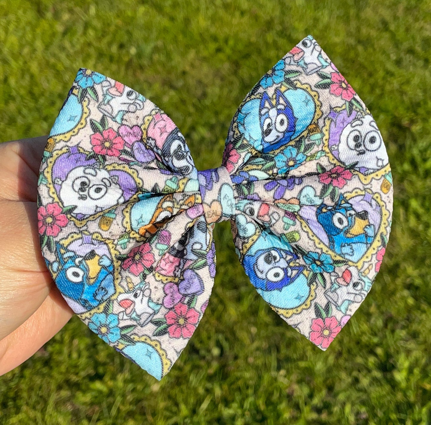 Bluey Portraits Fabric Bow