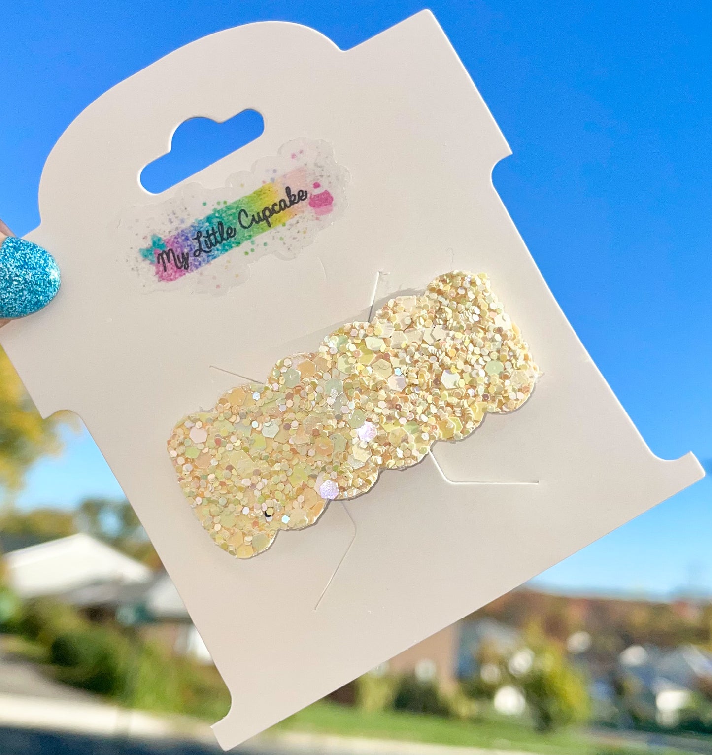 Buttercream Glitter Snap Clip